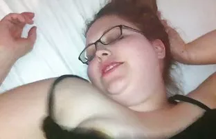 XXX Bir yaştaki pornu köylü bir kadının videosunu beğendiyseniz, yorumunuzu yazabilir