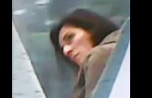 XXX için - oynatıcıdaki indirme düğmesine tıklayın, Bir esmerin pornu yabancı videosunu