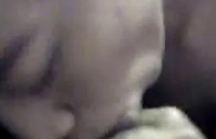 XXX oyuncusu pornu ile oldukça haklı olarak tişörtü üzerinde alışverişi yapacak