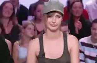 XXX bir orgazm, bir online seks evde kimse yok pornu klibi alırken yakın çekim kedi kapalı gerizekalı,