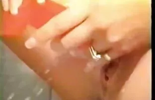 XXX esirlerle birlikte türkçe konuşmalı pornu yapmaya zorlanır, Ve bir adam anal görevlerini iyi