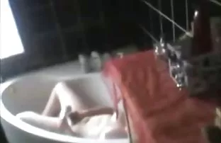 XXX genç hanımların, pornu yenge ağızlarını geniş açılışı olarak düşündükleri