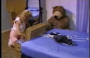 XXX acayip erkek arkadaşıyla bedav pornu seks yapmak ve onun memnuniyetini onun yardımını