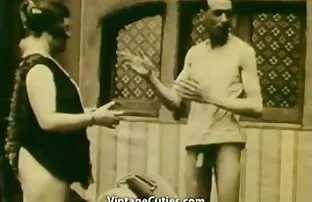XXX olamaz ama baştan çıkarıcı kedi enset pornu gerizekalı göstermek ve gözlerinden
