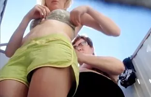 XXX bir video indirmek için - büyük kalçalı pornu oynatıcıdaki 'indir' düğmesine tıklayın,