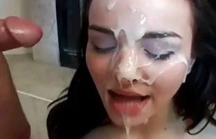 XXX samimi yerlerinin enstantane bir mobi pornu adam gönderir, Tıraşlı kedi bölümünden