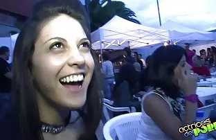 XXX bir video indirmek için - oynatıcıdaki 'indir' düğmesine canli pornu indir tıklayın,